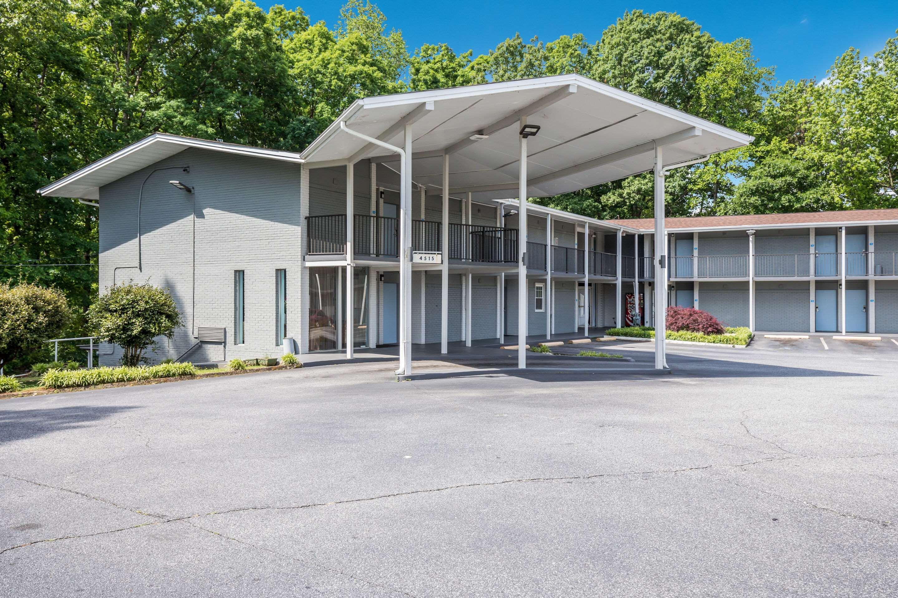 Rodeway Inn Anderson Exterior photo